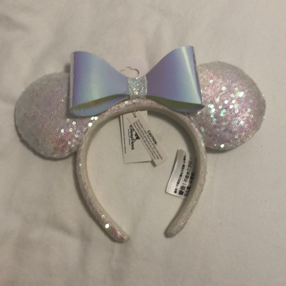 Iridescent sequin Mickey/Minnie Disneyland earsNWT